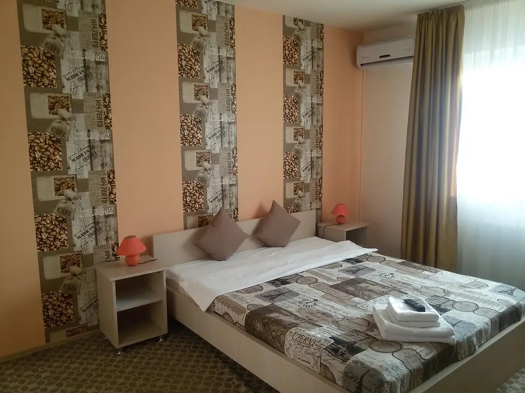 City Comfort Villa Bucarest 3*,
